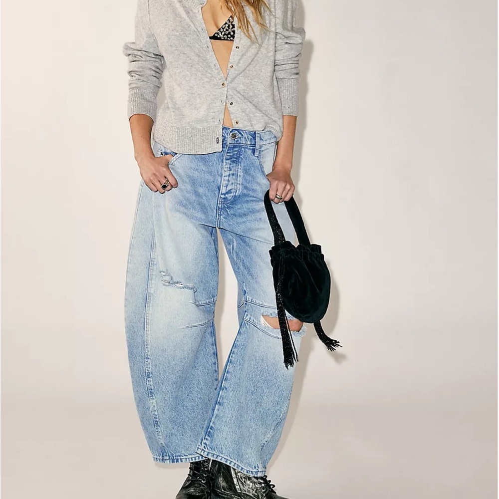 Free People We The Free Good Luck Mid-Rise Barrel Jen in Barnyard Blue size 30R